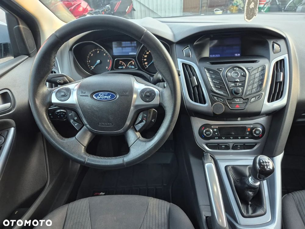 Ford Focus - 22