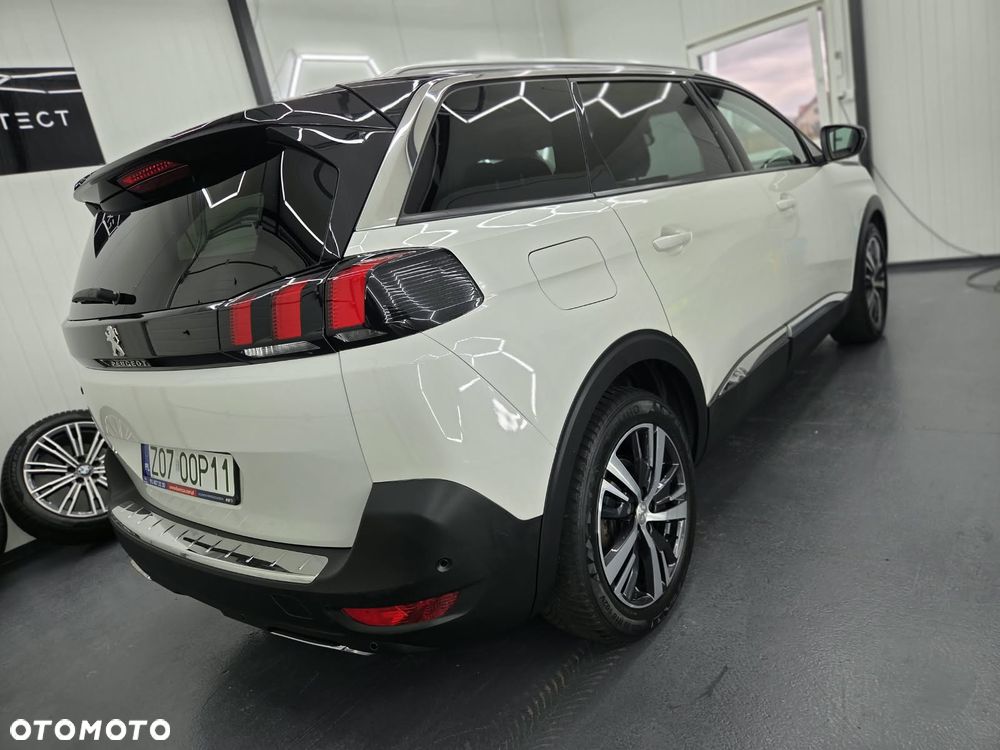 Peugeot 5008 2017 photo 4