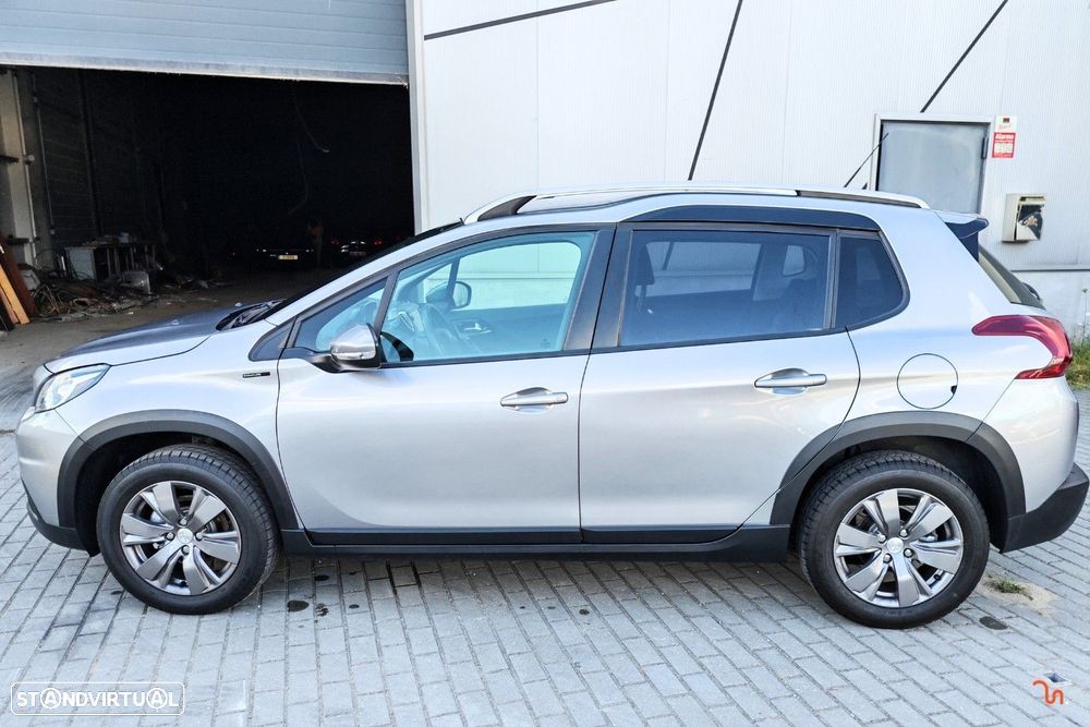 Peugeot 2008 1.2 PureTech Style - 10