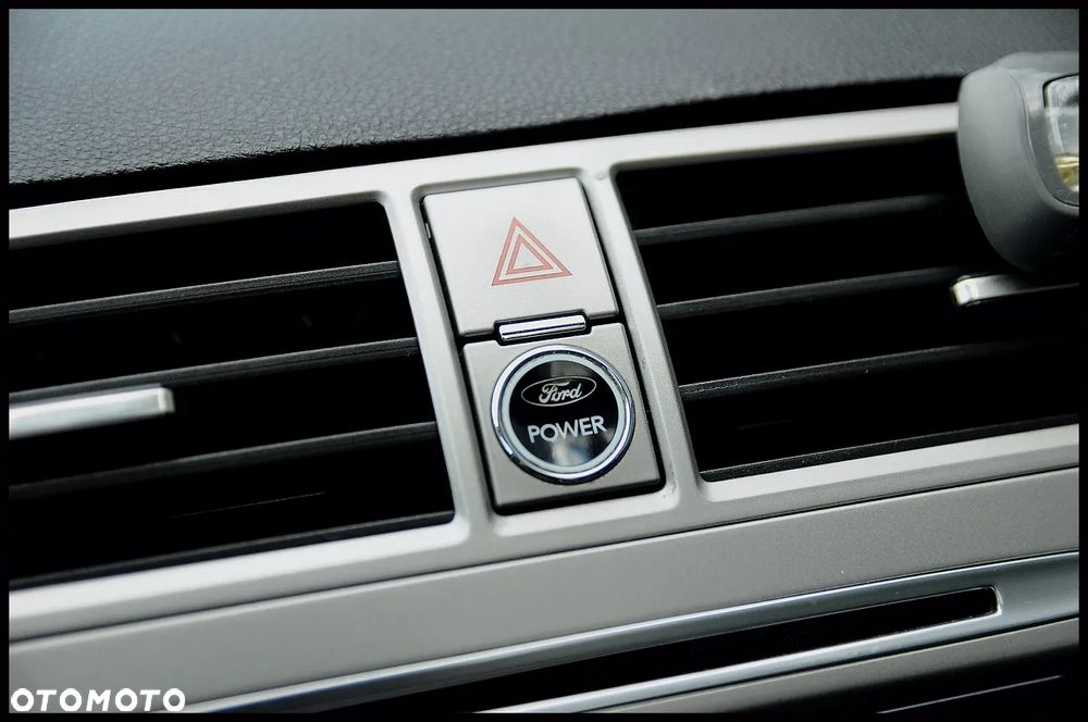 Ford Kuga 2.0 TDCi 4WD Titanium - 31