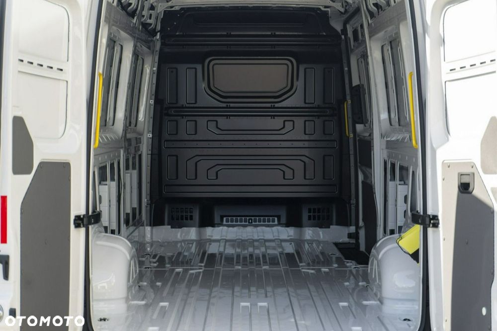 Volkswagen Crafter - 13