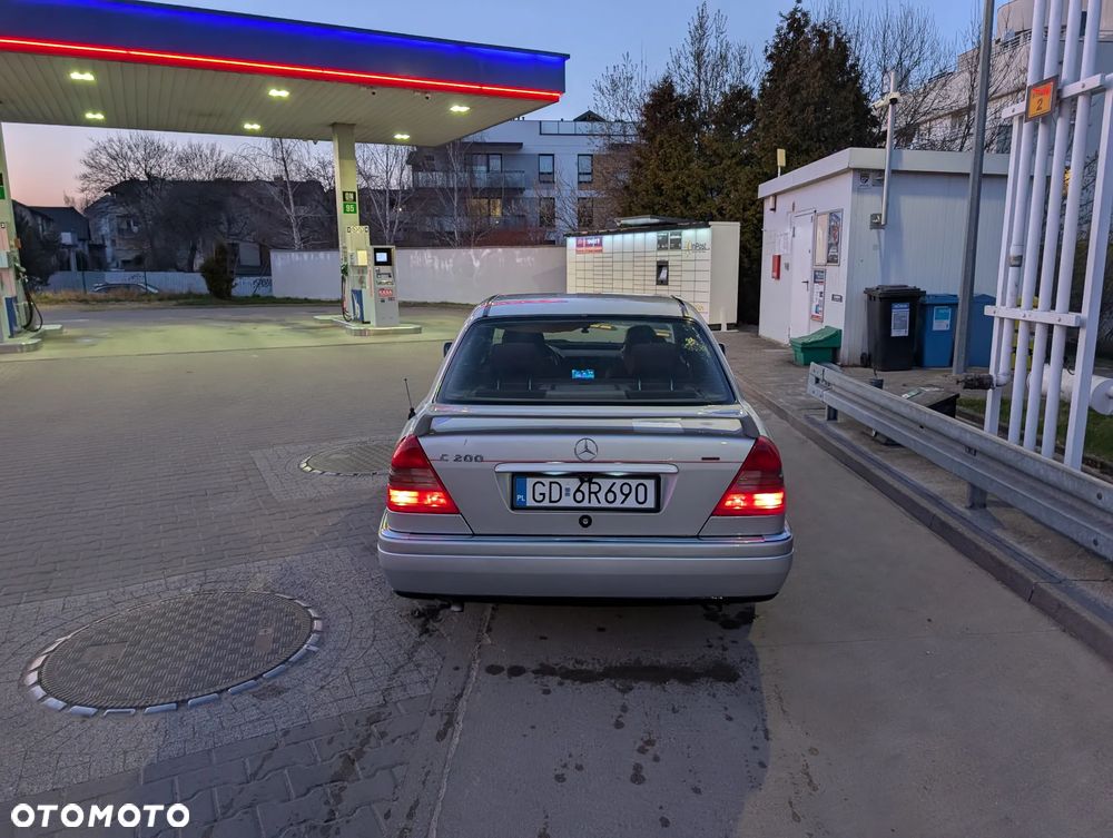 Mercedes-Benz Klasa C 200 T Elegance - 5