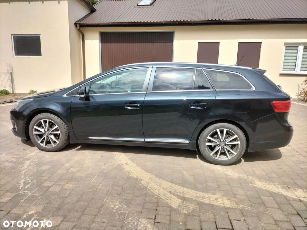 Toyota Avensis - 2