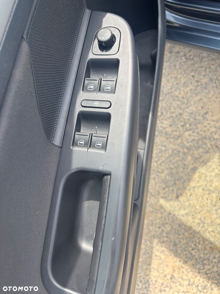 Volkswagen Golf 1.9 TDI Comfortline - 10