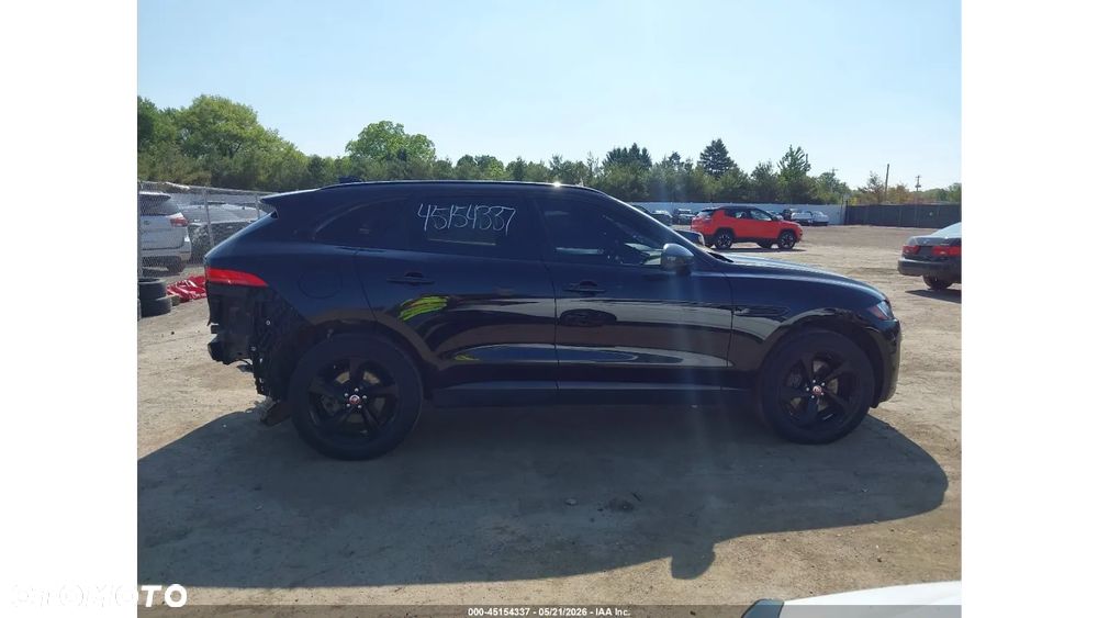 Jaguar F-Pace - 7