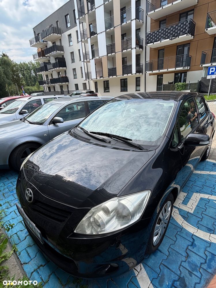Toyota Auris 1.6 Premium - 2