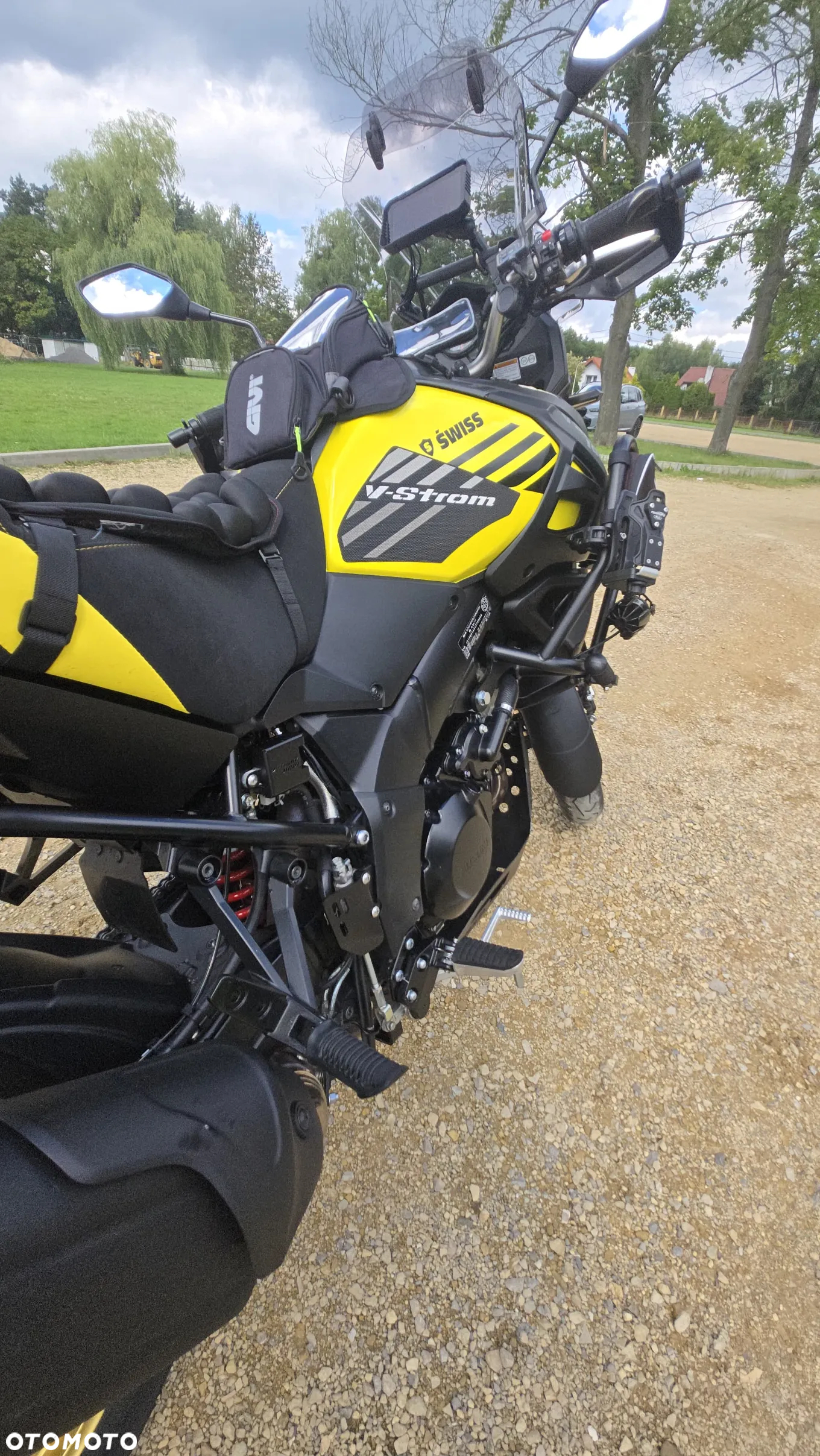 Suzuki V-STROM - 13