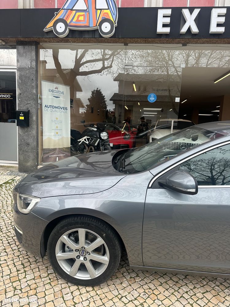 Volvo S60 2.0 D3 Momentum Geartronic - 9