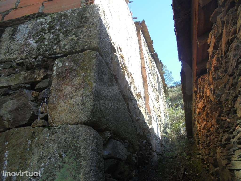Casa para restauro em Arouca - Grande imagem: 5/15