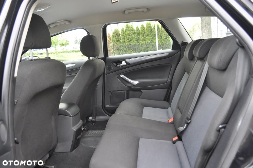 Ford Mondeo 2.0 TDCi Trend - 10