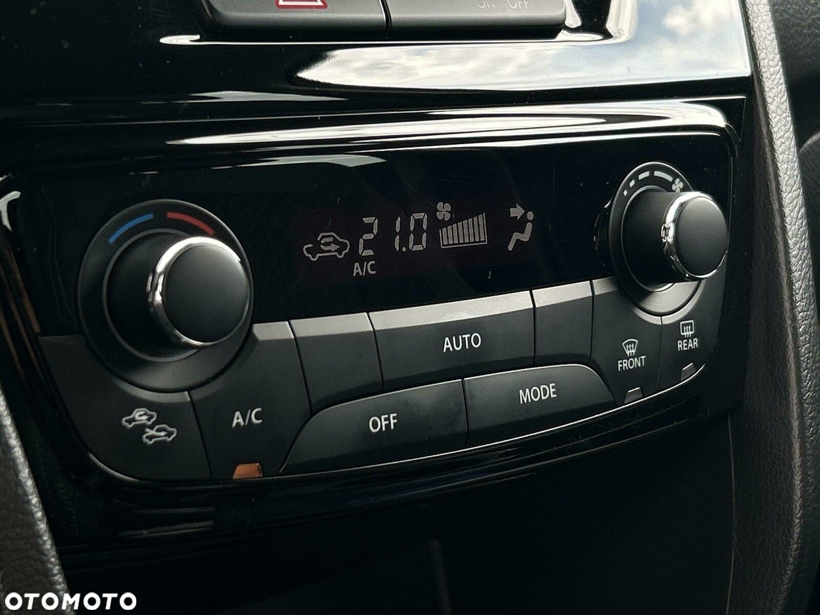 Suzuki Vitara - 23