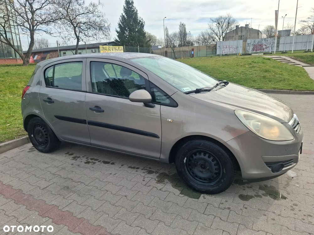 Opel Corsa 1.2 16V Essentia - 2