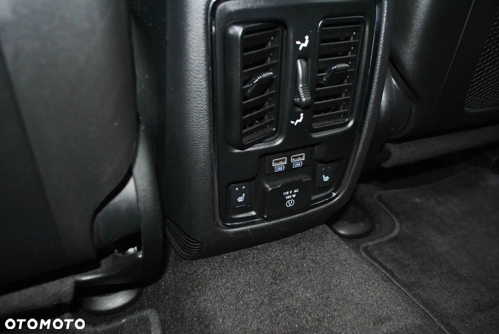Jeep Grand Cherokee - 10