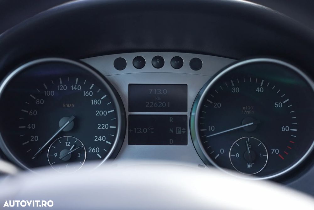 Mercedes-Benz ML - 22