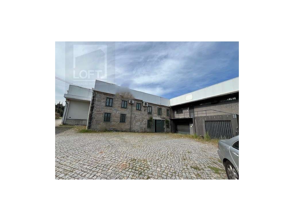 Armazém em Candoso S. Martinho - Grande imagem: 4/32