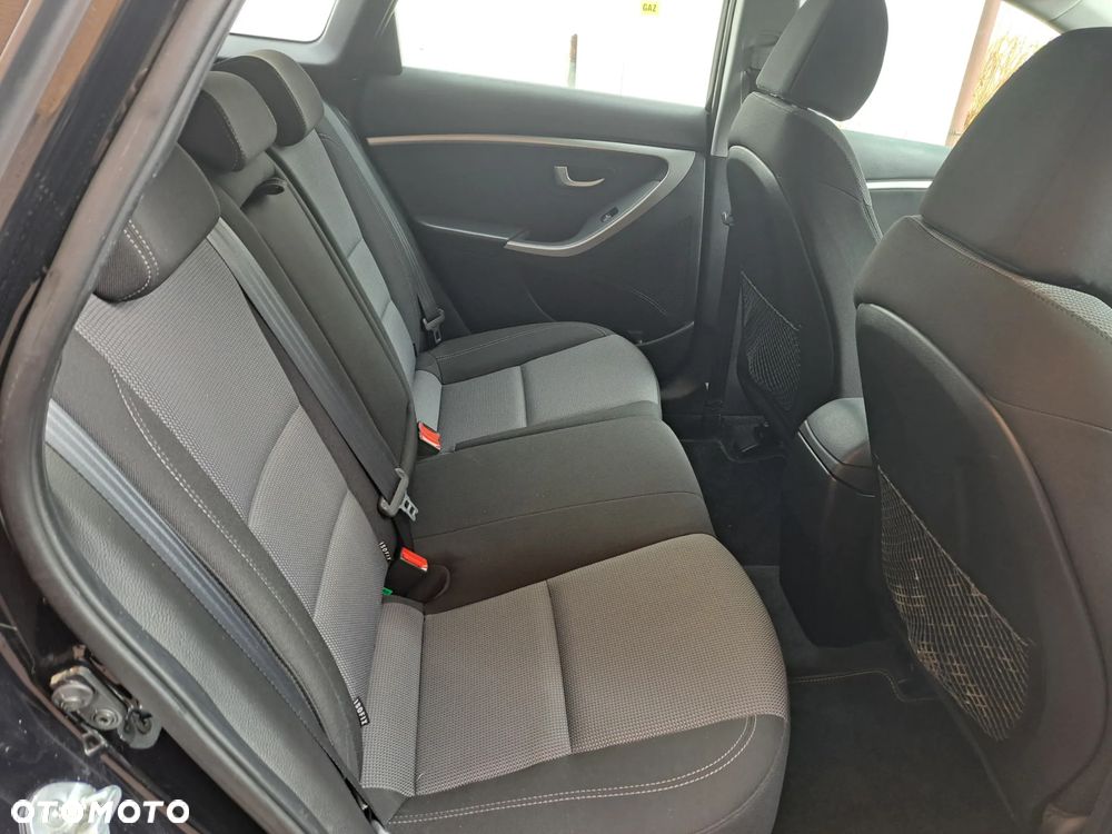 Hyundai i30 1.4 CRDi Advantage - 14