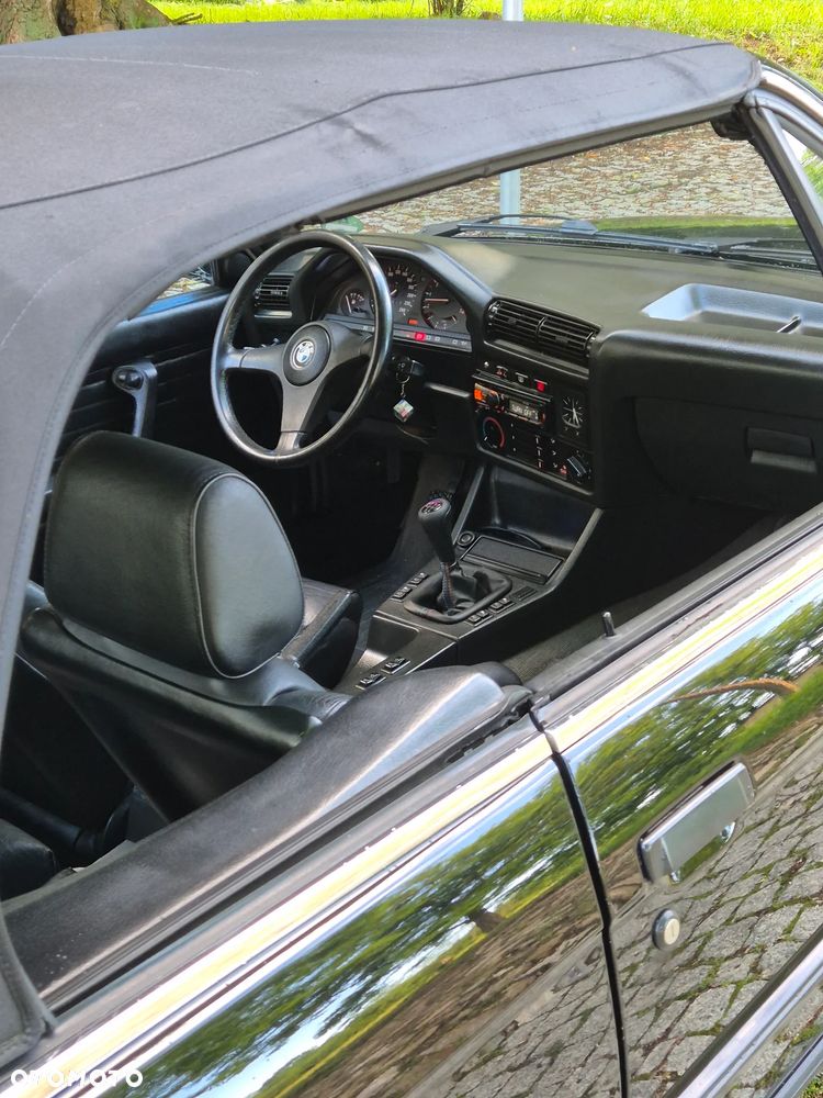 BMW Seria 3 320i - 5