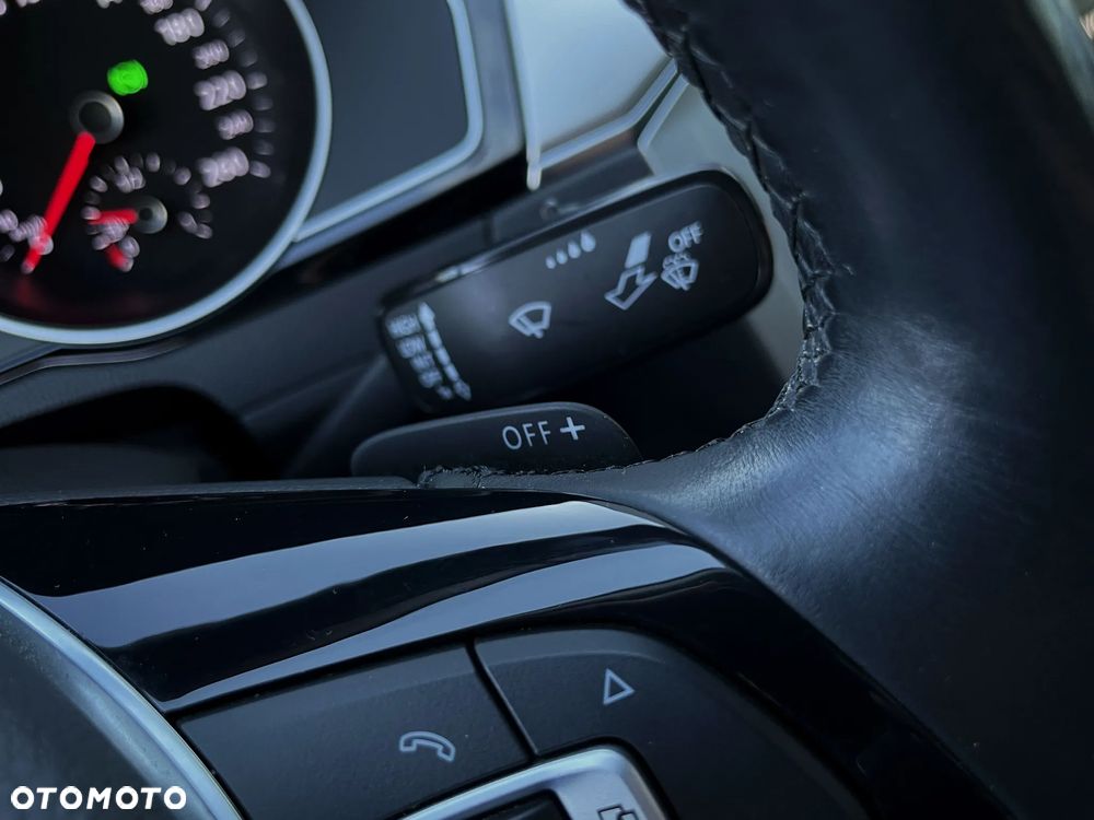 Volkswagen Passat 1.8 TSI (BlueMotion Technology) DSG Comfortline - 25