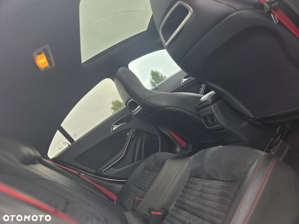 Mercedes-Benz CLA AMG 45 4-Matic - 5