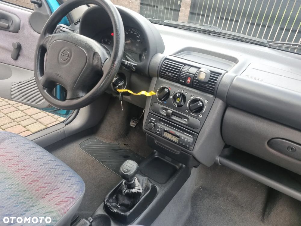 Opel Corsa 1.2 City - 13