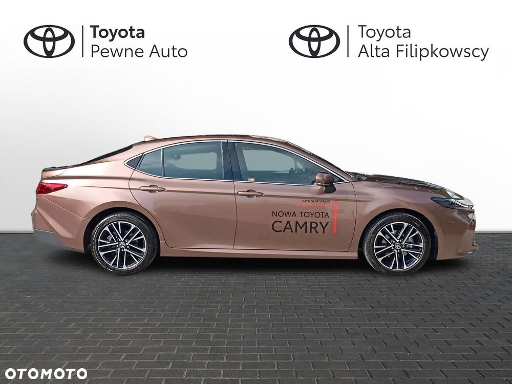 Toyota Camry - 6