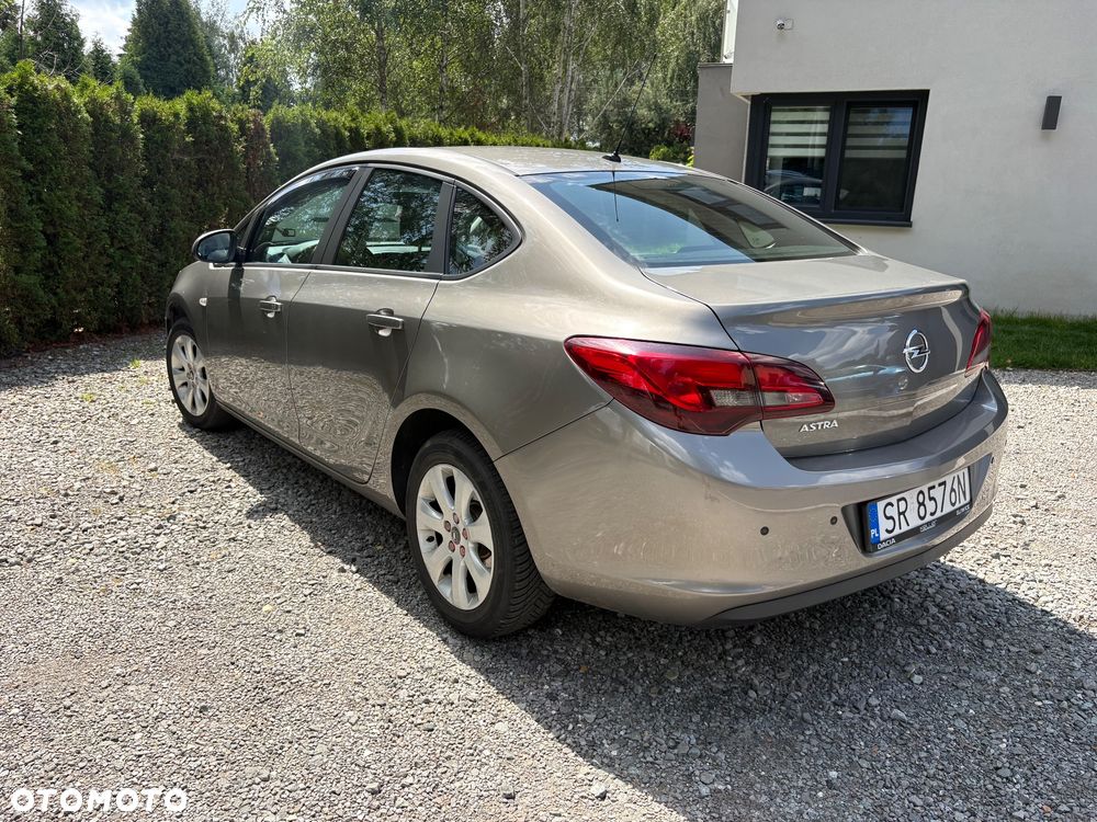 Opel Astra - 6