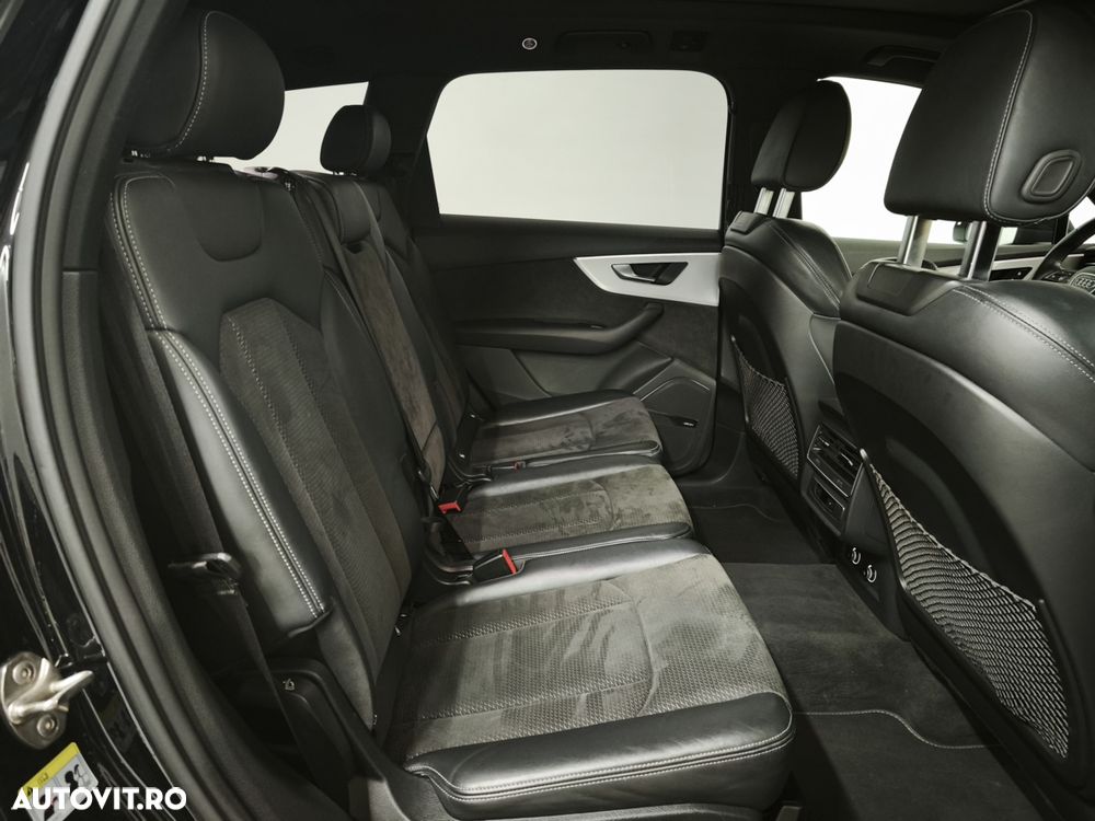 Audi Q7 - 10