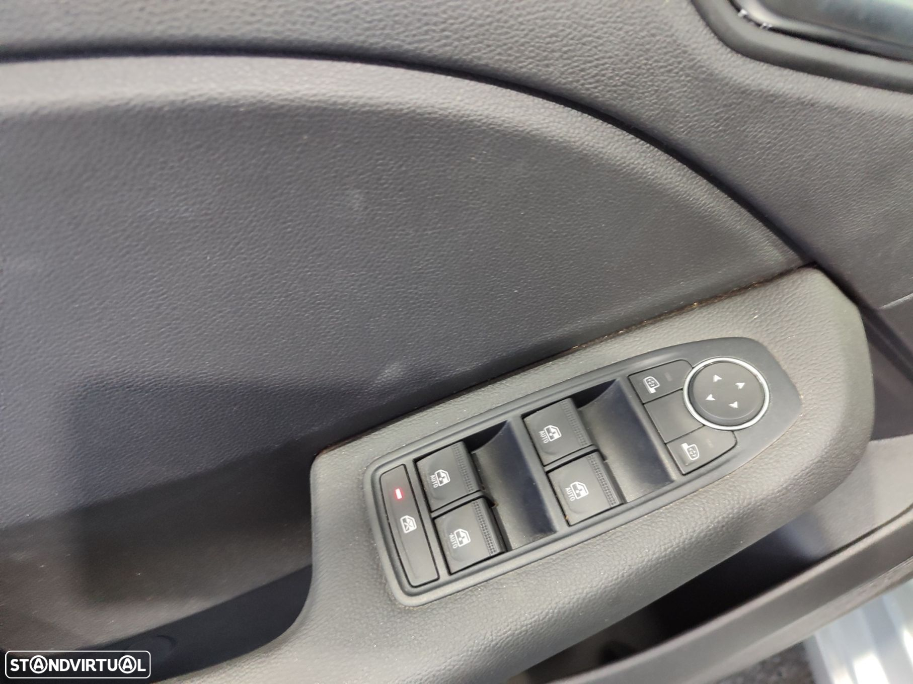 Renault Clio 1.0 TCe Techno Bi-Fuel - 38