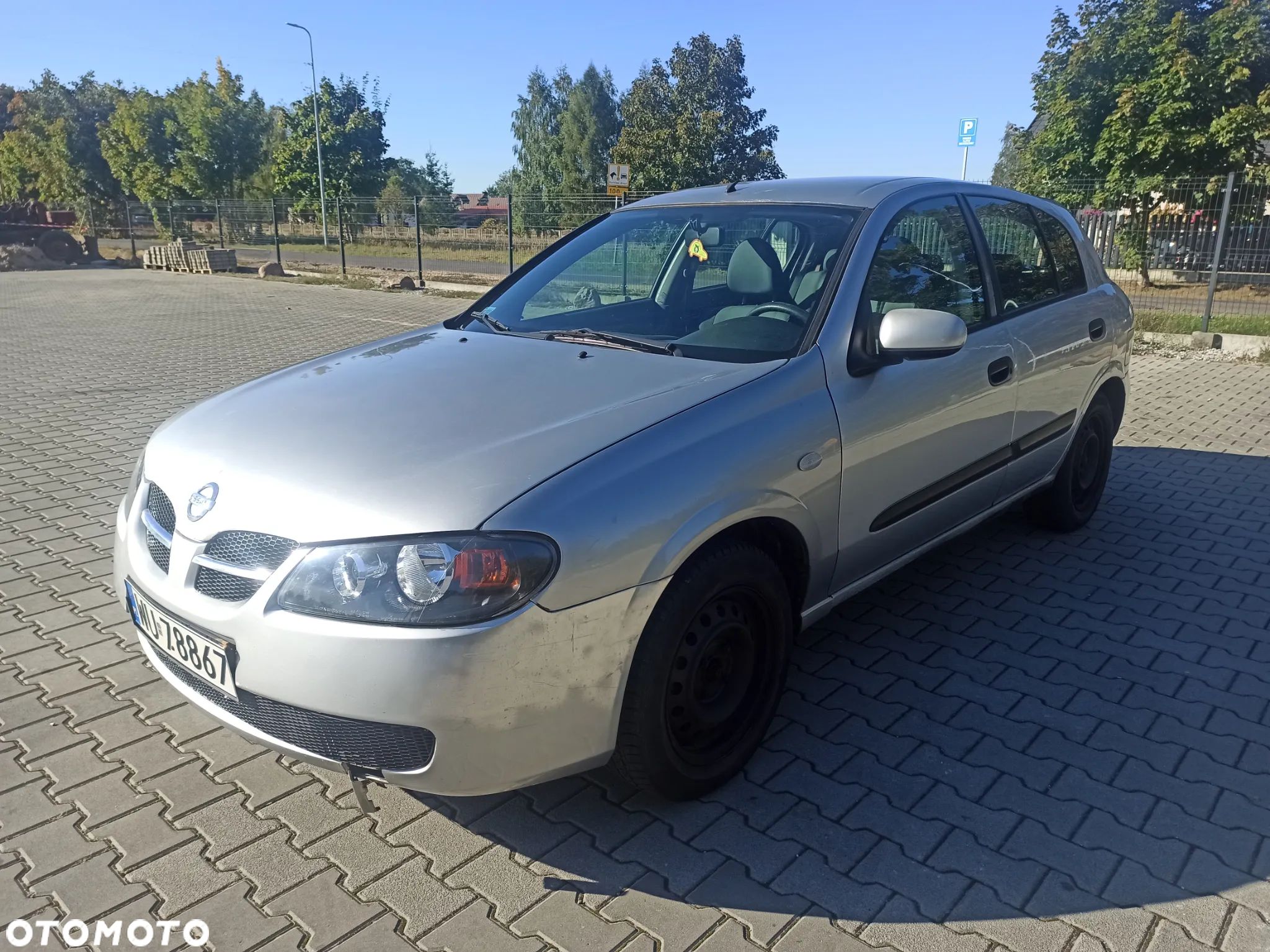 Nissan Almera - 1