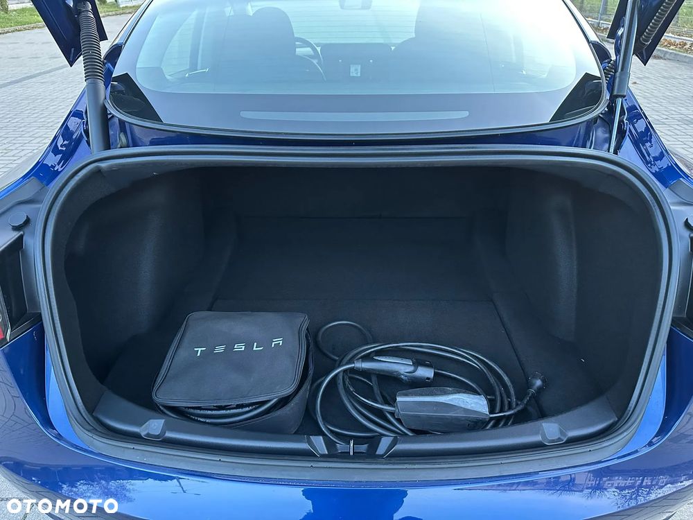 Tesla Model 3 - 30
