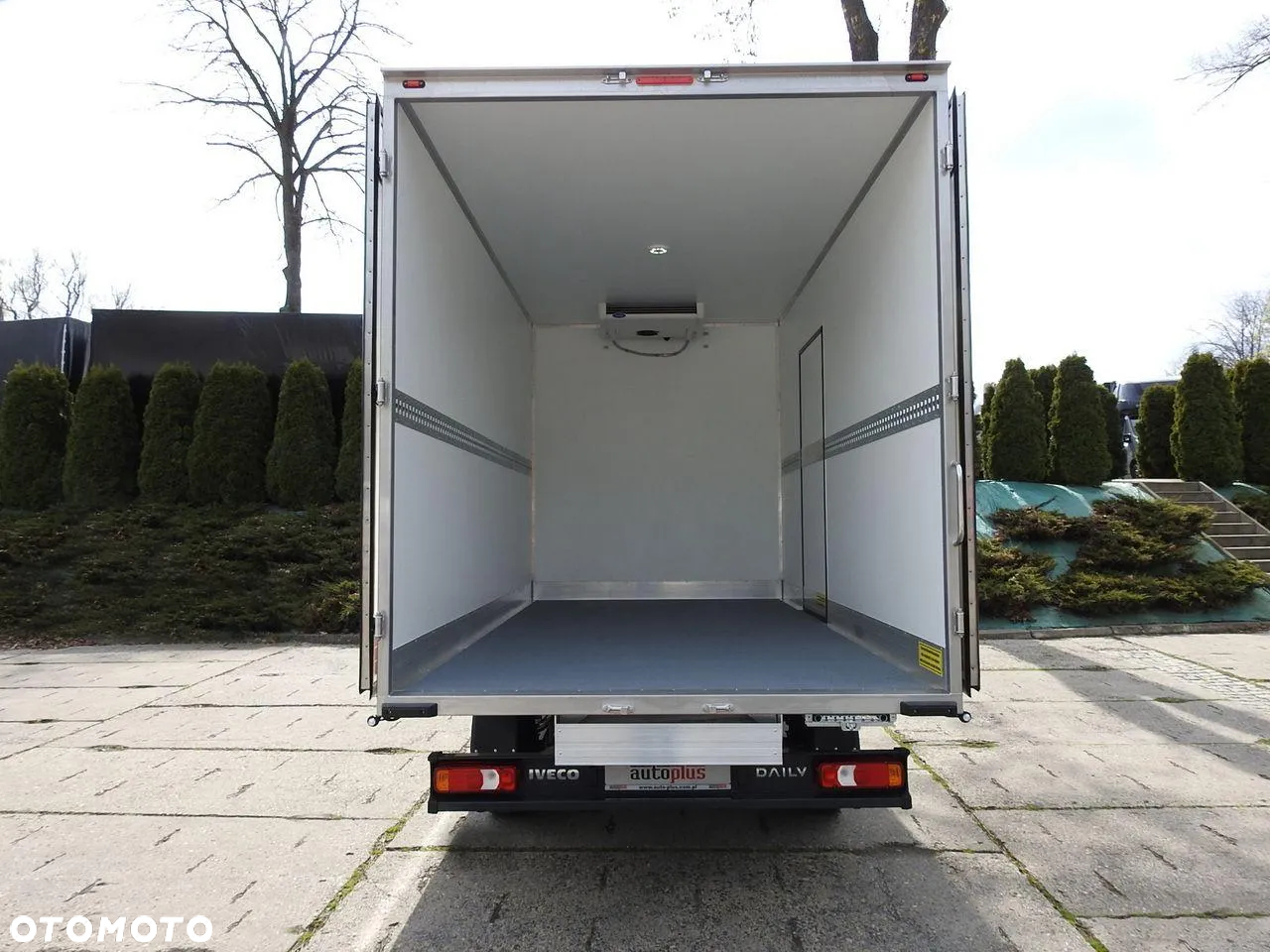 Iveco DAILY 35S16 NOWY KONTENER CHŁODNIA -10*C 8 PALET FUNKCJA GRZANIA ZASILANIE 230V TEMPOMAT KLIMATYZACJA GWARANCJA 160KM [ 557127 ] - 14