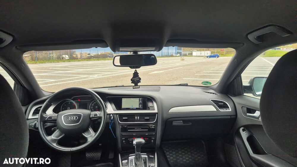 Audi A4 2.0 TDI DPF multitronic Attraction - 8