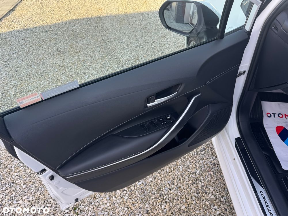 Toyota Corolla 1.8 Hybrid Style - 12