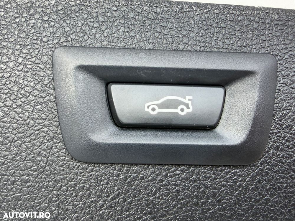 BMW Seria 3 320i xDrive Aut. M Sport - 15