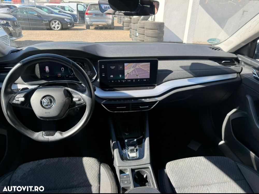 Skoda Octavia 2.0 TDI DSG First Edition - 2