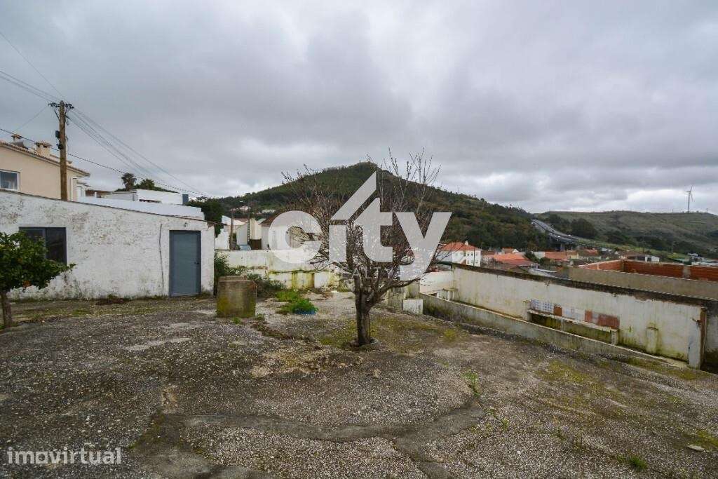 Terreno Urbano de 1000 m2 em Loures com Vista Magnífica - Grande imagem: 3/24