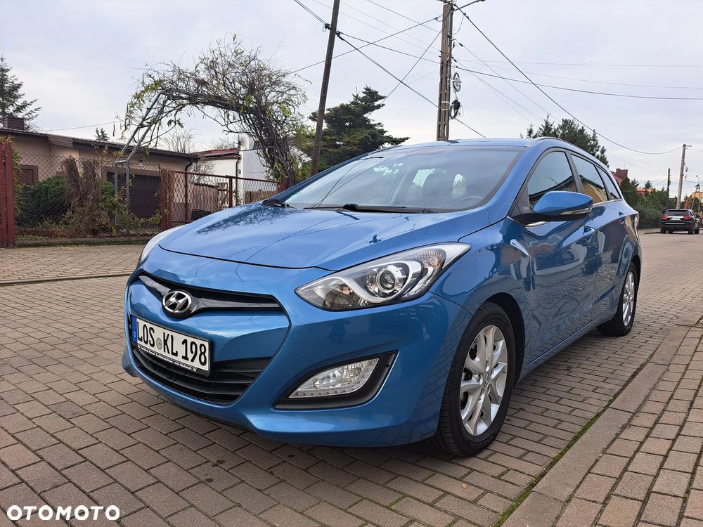 Hyundai i30 i30cw 1.6 CRDi Intro Edition - 3
