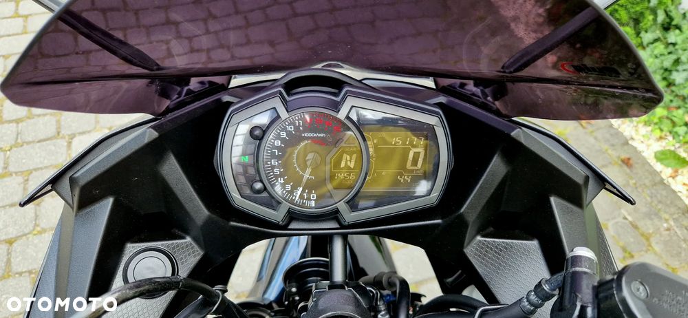 Kawasaki Ninja 400 - 11