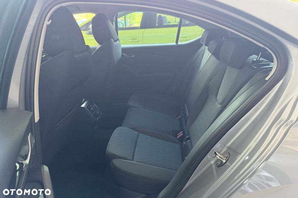 Skoda Octavia 2.0 TDI Edition 130 Selection DSG - 11