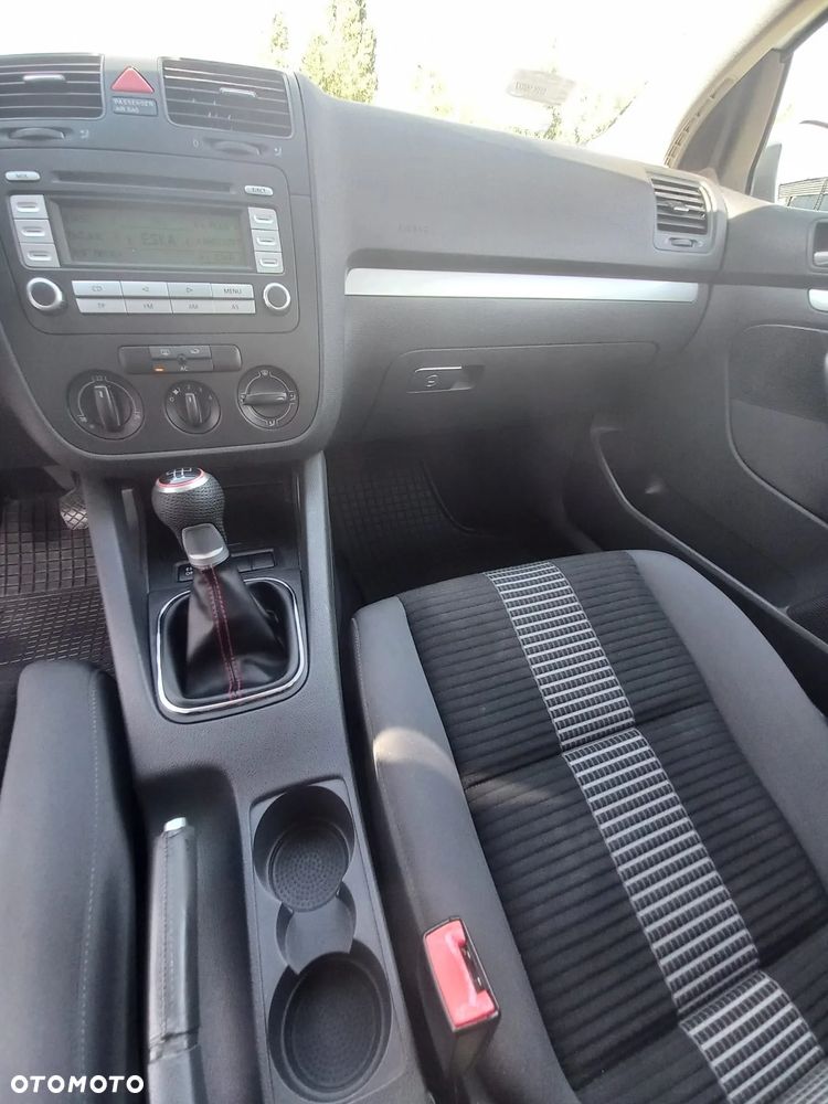 Volkswagen Golf 1.6 United - 22