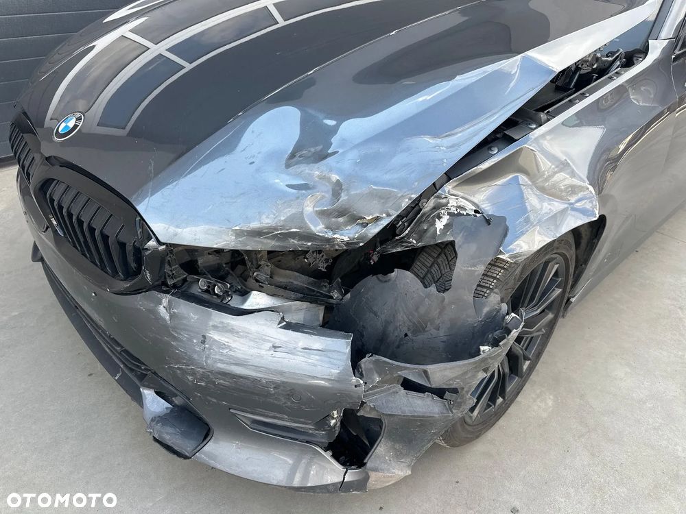 BMW Seria 3 320d Sport Line - 12