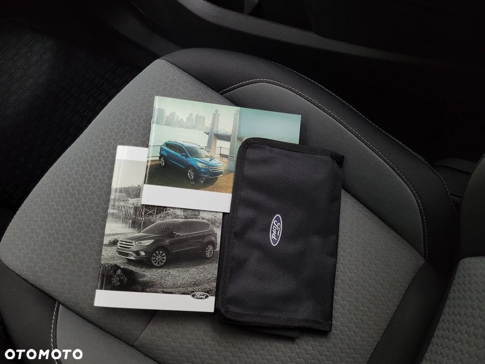 Ford Kuga 1.5 EcoBoost 4WD Trend - 35