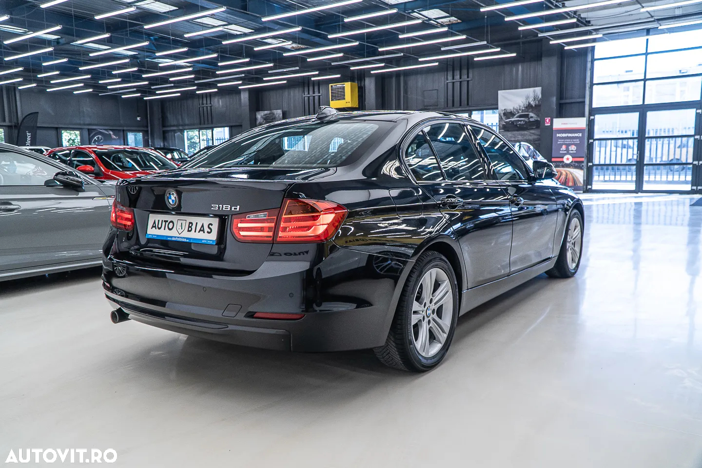BMW Seria 3 318d Sport Line - 7