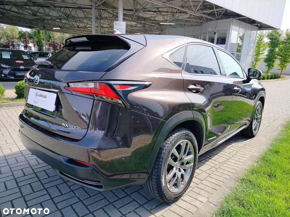 Lexus NX 300h Comfort AWD - 4