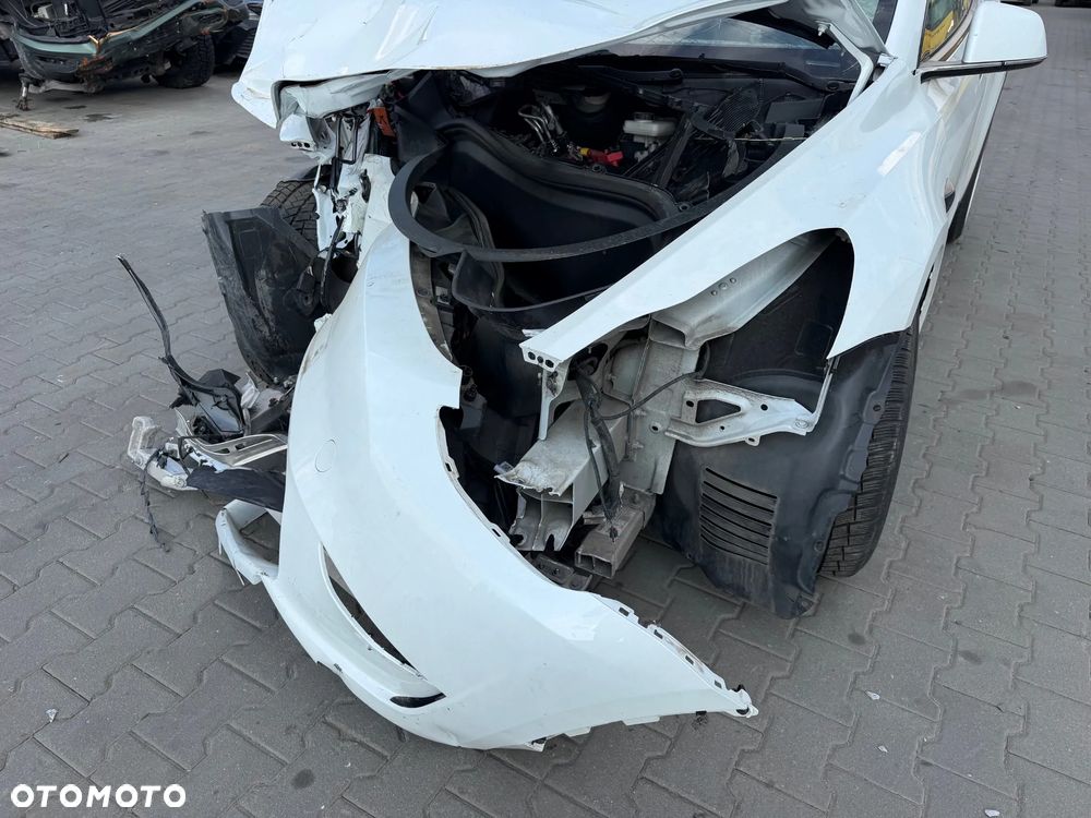 Tesla Model Y RWD - 8