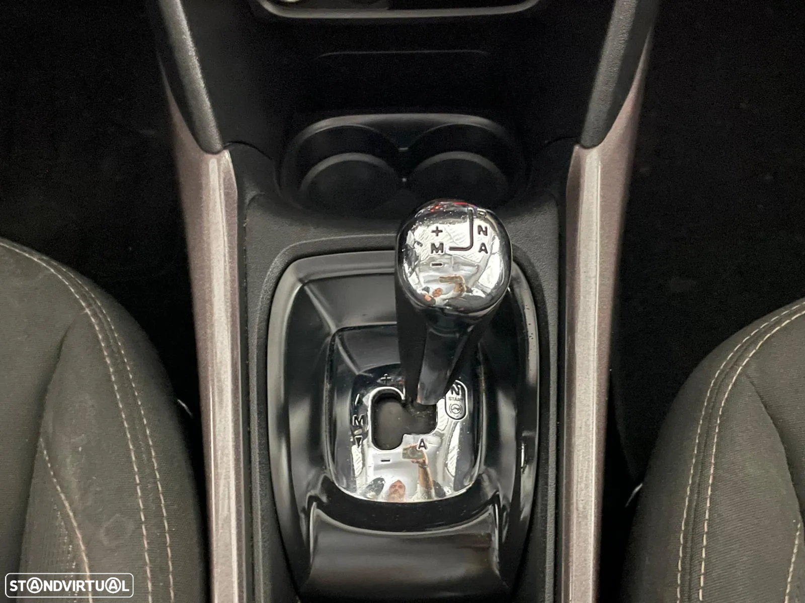 Peugeot 2008 - 3