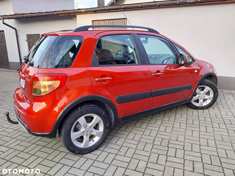 Suzuki SX4 1.6 Premium - 4