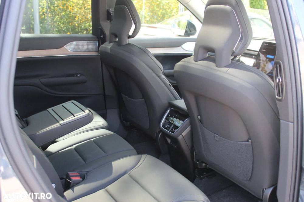 Volvo EX90 - 18