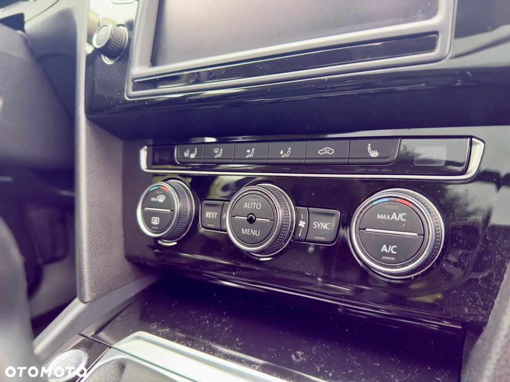 Volkswagen Passat 2.0 TDI SCR Highline - 10