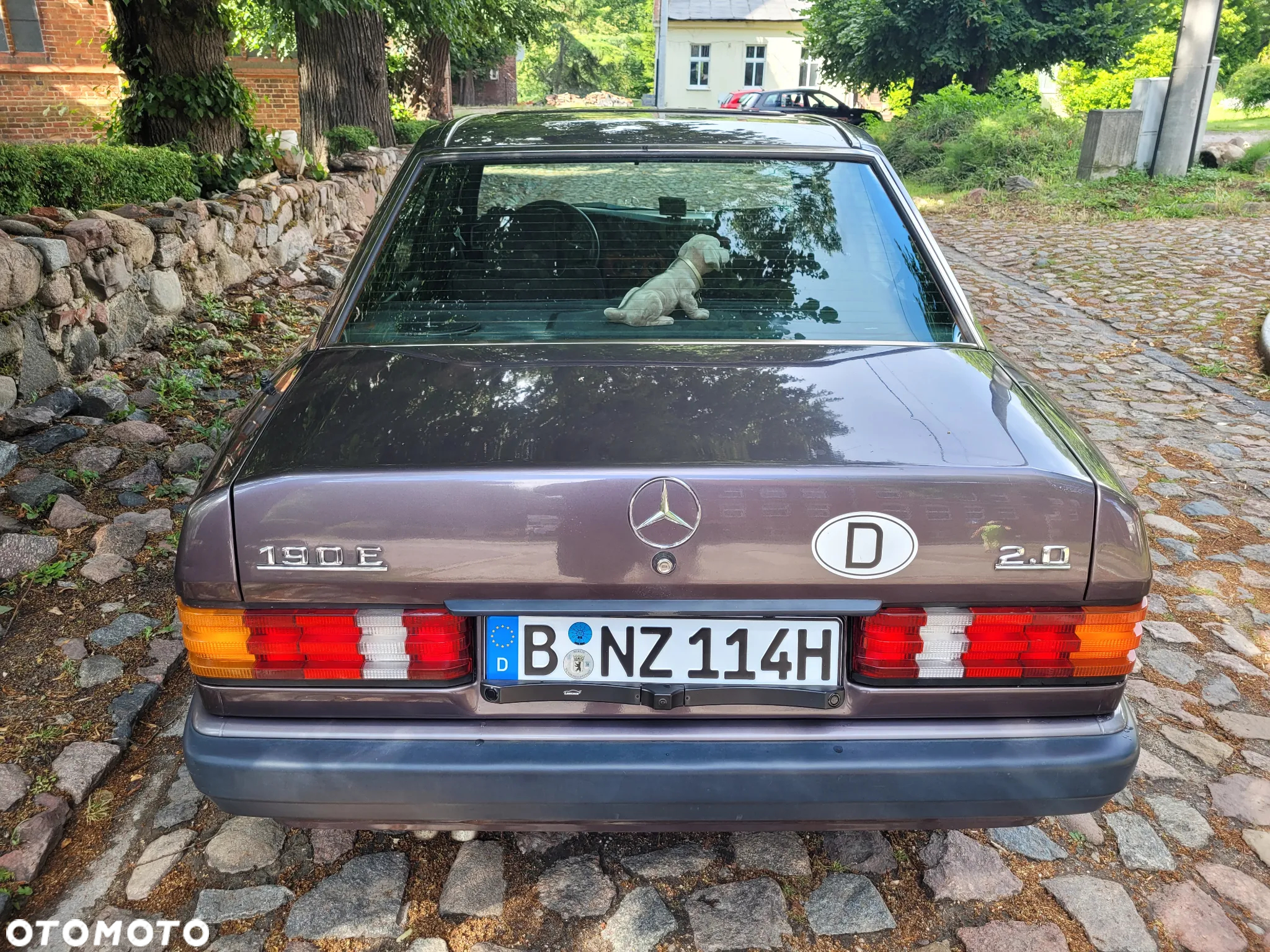 Mercedes-Benz W201 (190) - 11